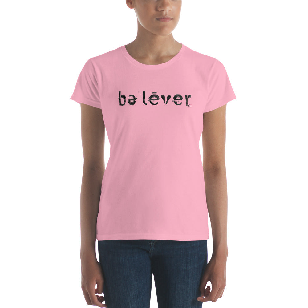 Fashion Fit Fitted T-Shirt - believer - Black Design